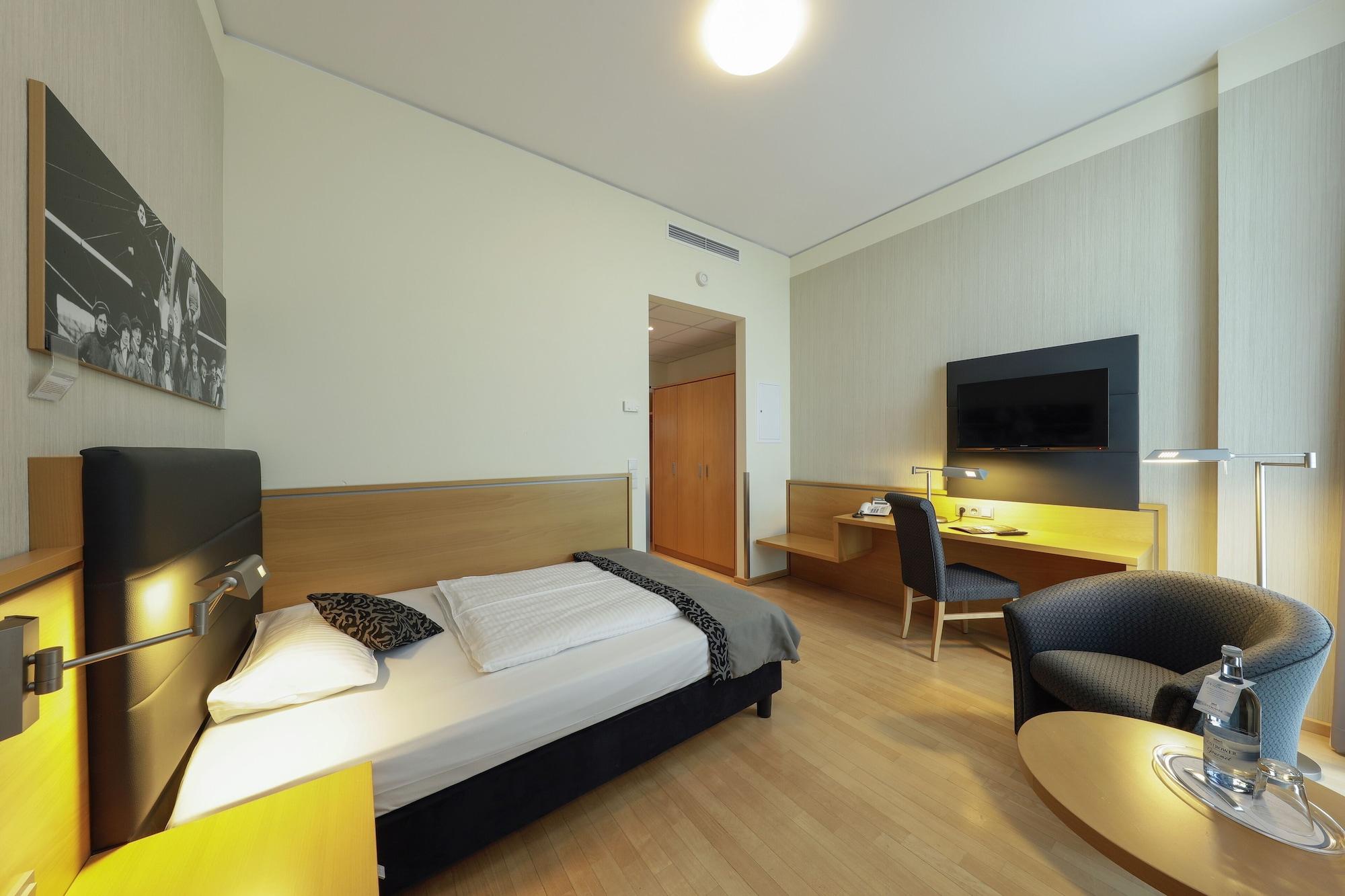 Airporthotel Berlin-Adlershof Kültér fotó