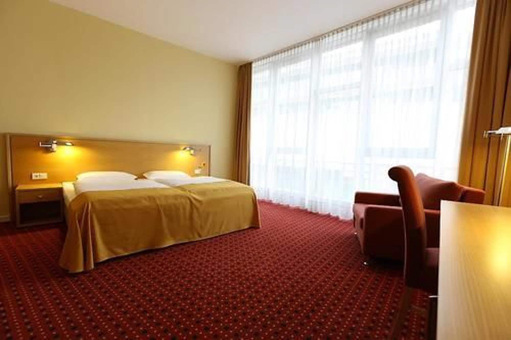 Airporthotel Berlin-Adlershof Kültér fotó